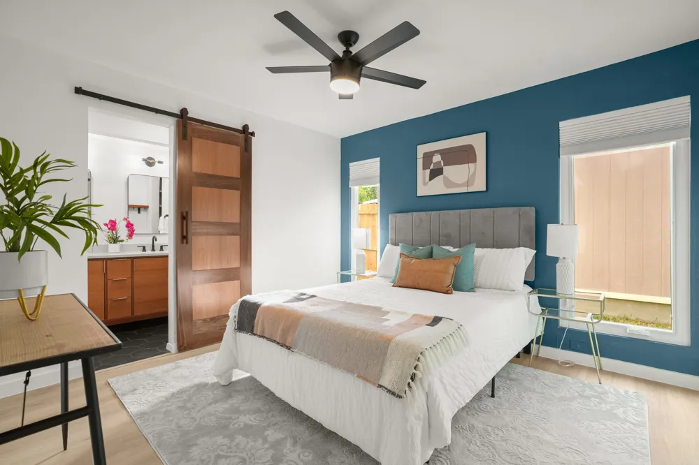 1014 Hillside Oaks Drive Austin, TX 78745