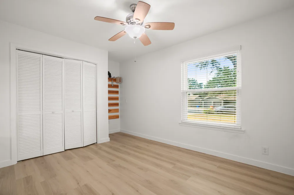 1014 Hillside Oaks Drive Austin, TX 78745