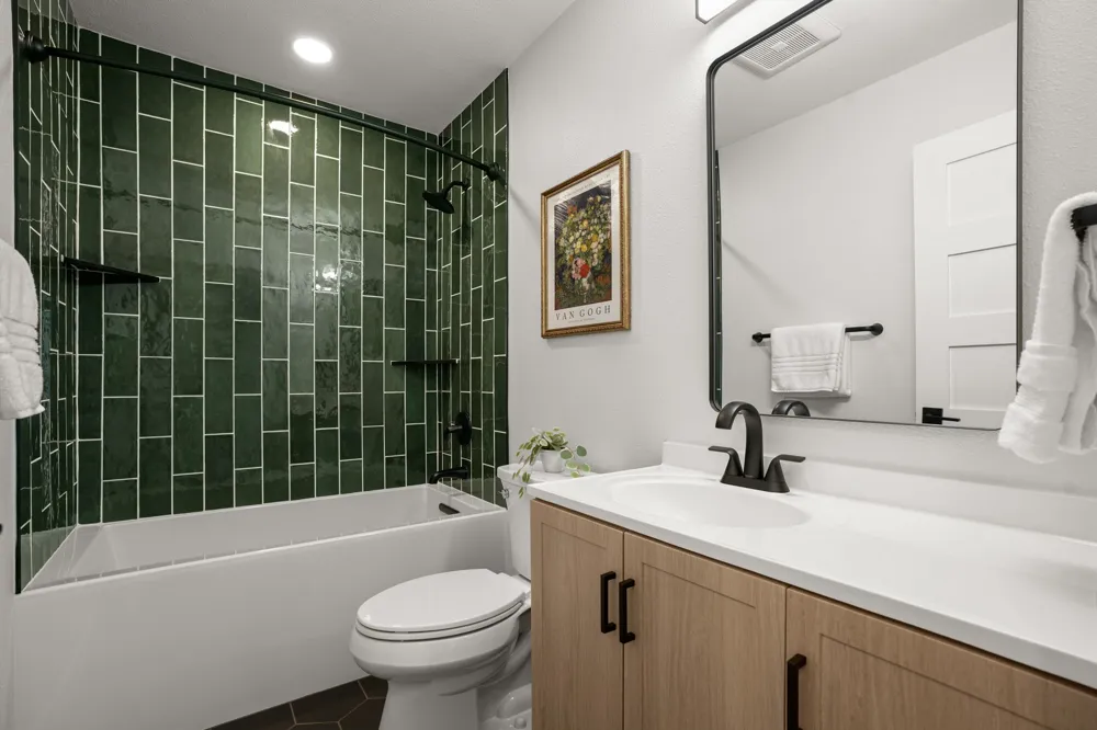 1014 Hillside Oaks Drive Austin, TX 78745