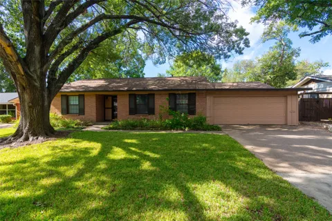 3109 Pinecrest Drive