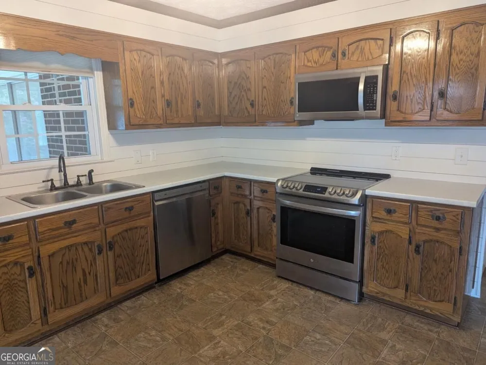 6115 Jewell Bennett RD Dawsonville, GA 30534