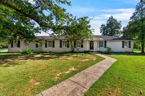 1505 Doris Dr