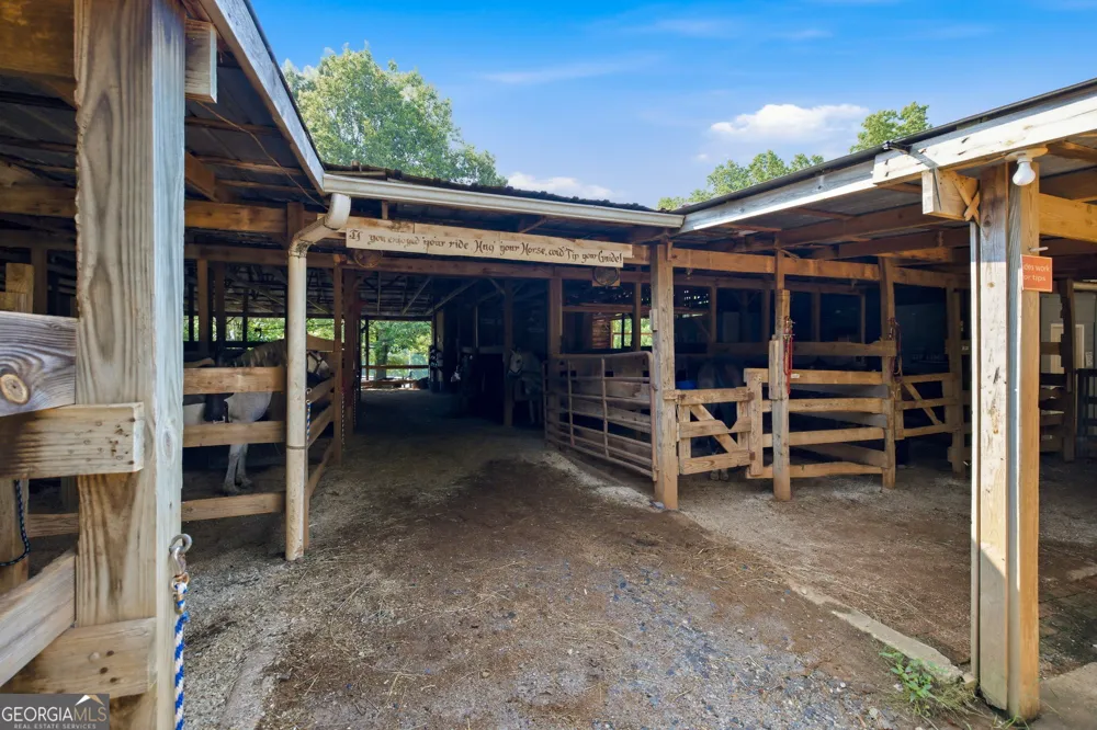 232 Sunburst LN Clarkesville, GA 30523