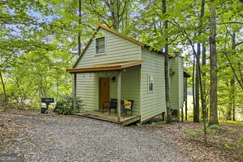 232 Sunburst LN Clarkesville, GA 30523