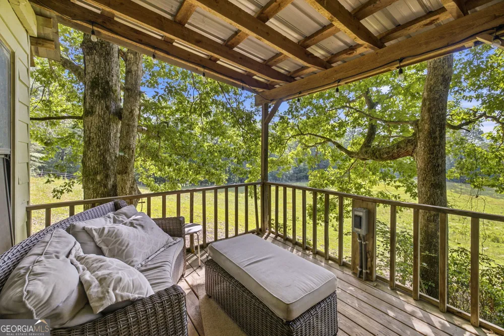 232 Sunburst LN Clarkesville, GA 30523