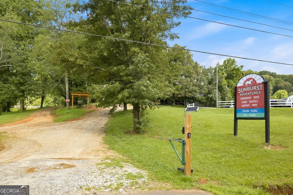232 Sunburst LN Clarkesville, GA 30523