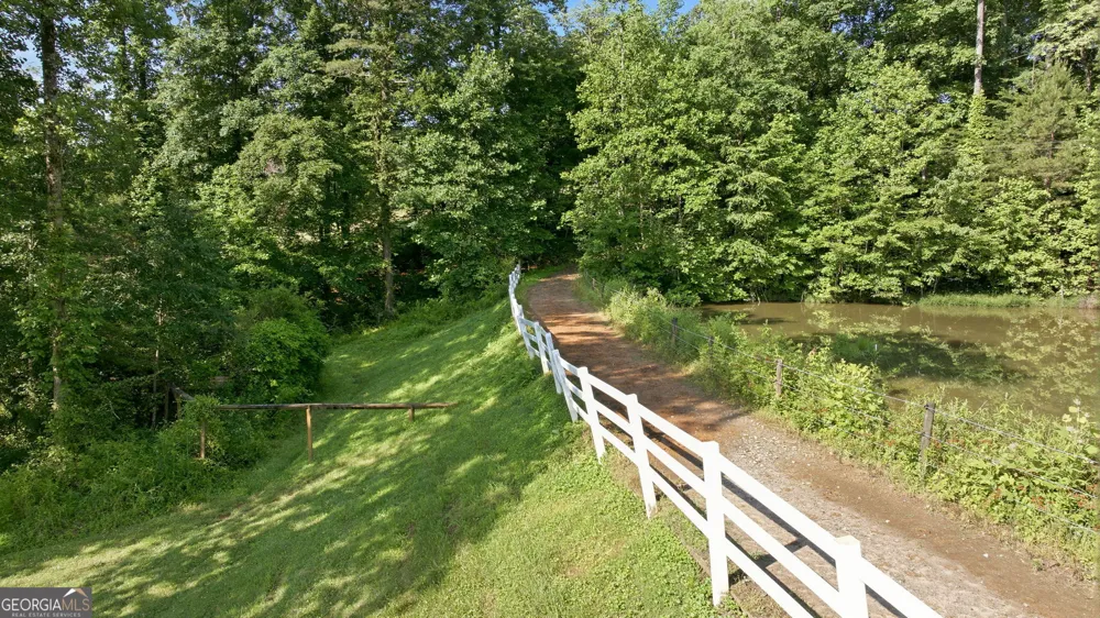 232 Sunburst LN Clarkesville, GA 30523