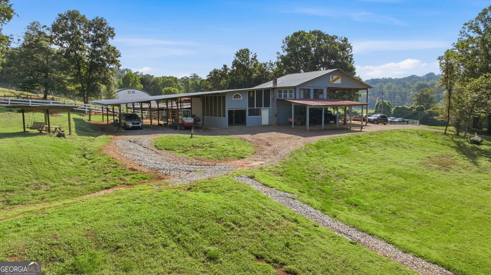 232 Sunburst LN Clarkesville, GA 30523