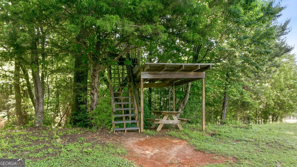 232 Sunburst LN Clarkesville, GA 30523