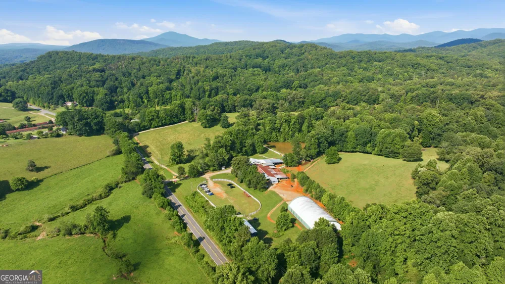 232 Sunburst LN Clarkesville, GA 30523