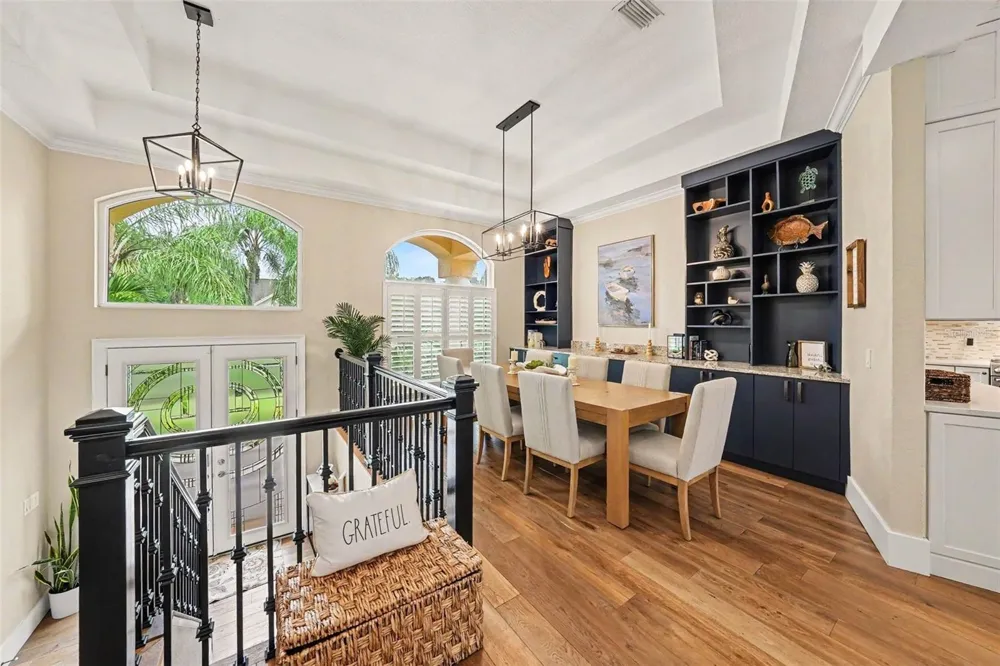 1021 W HENRY AVENUE Tampa, FL 33604