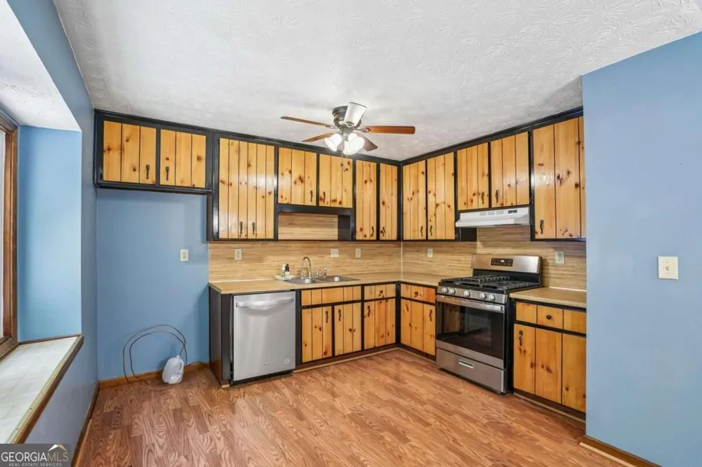 659 Sunshine TRCE NW Acworth, GA 30102