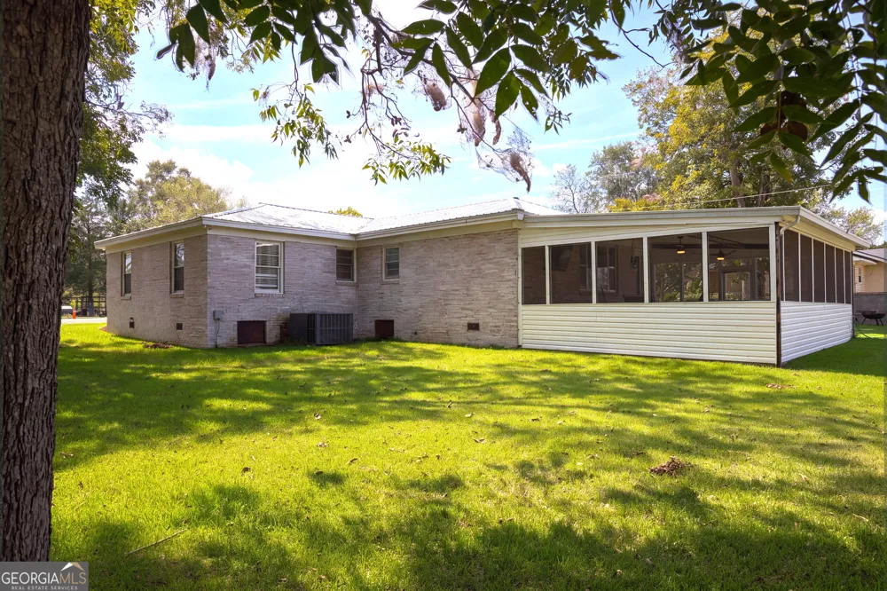 717 5th AVE Rochelle, GA 31079