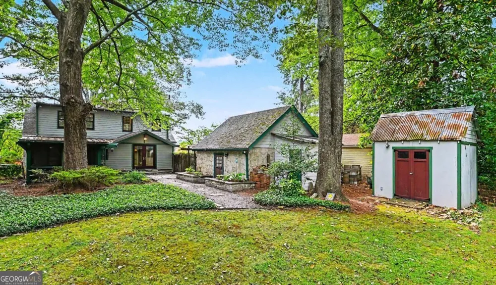 1 Lakeshore DR Avondale Estates, GA 30002