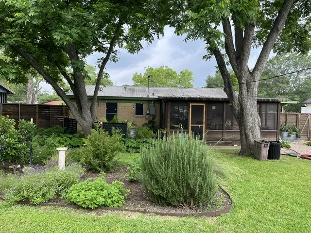 1708 Forestglade Drive Austin, TX 78745