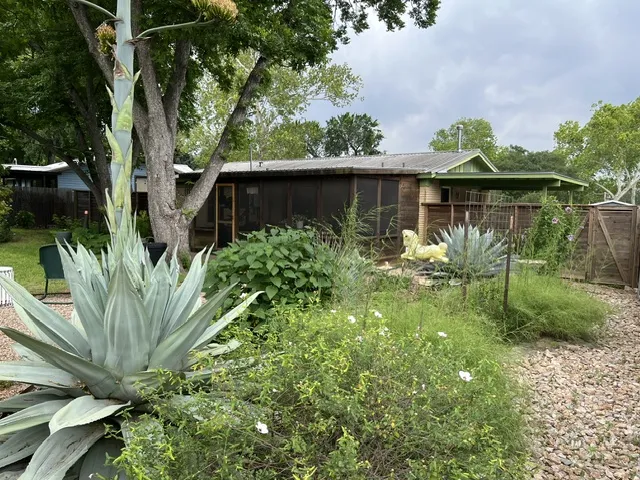 1708 Forestglade Drive Austin, TX 78745