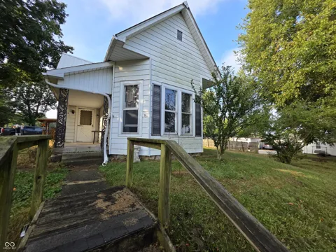 123 E Ridge