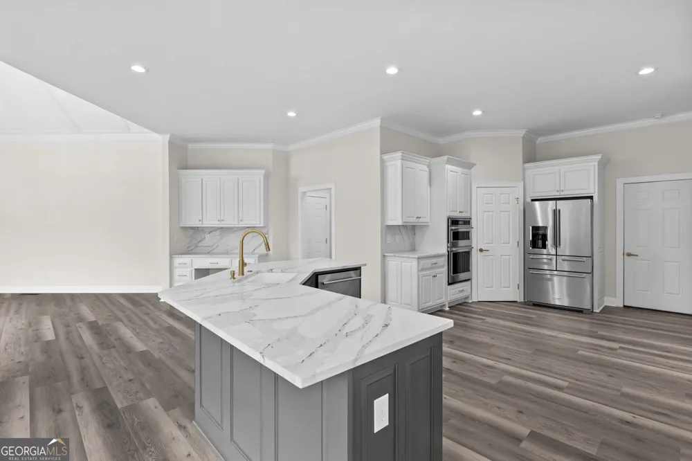 2302 Walkers Glen LN Buford, GA 30519