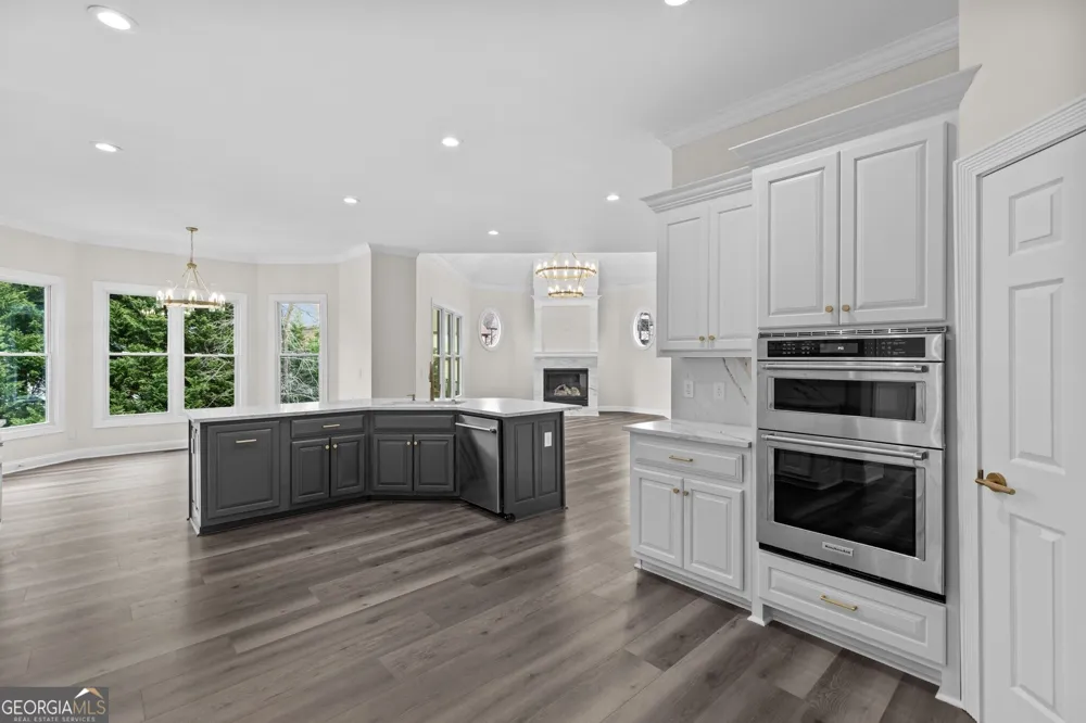 2302 Walkers Glen LN Buford, GA 30519