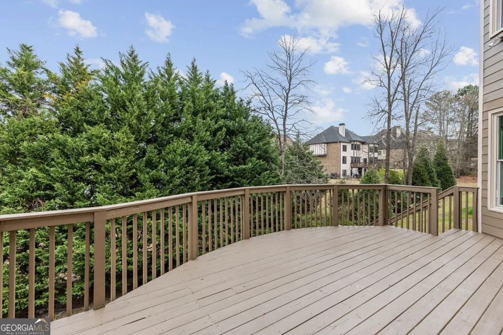 2302 Walkers Glen LN Buford, GA 30519