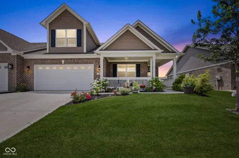 8817 Twain Lane
