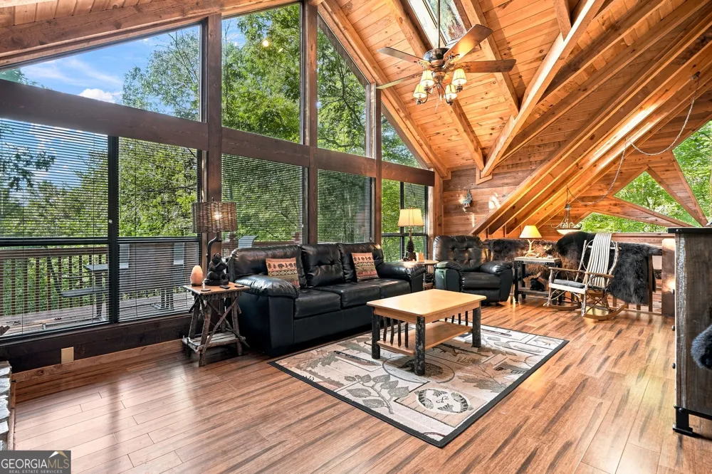 219 Nantahala DR Blue Ridge, GA 30513