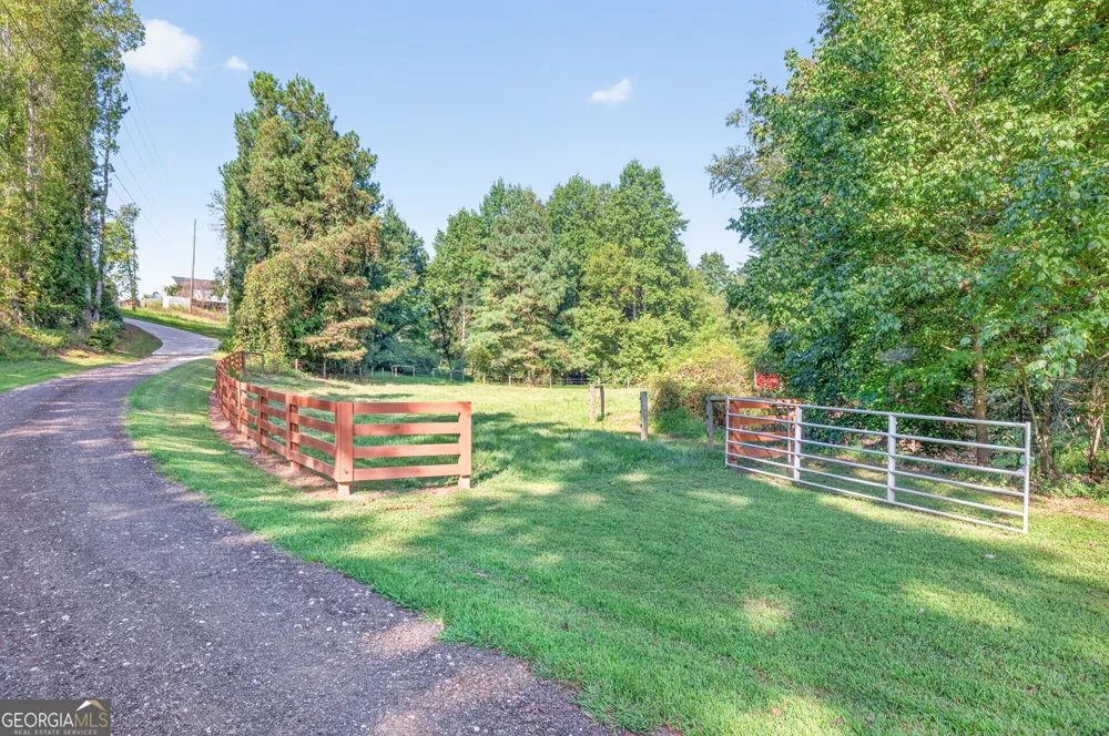 4287 Pine Vale RD Gainesville, GA 30507