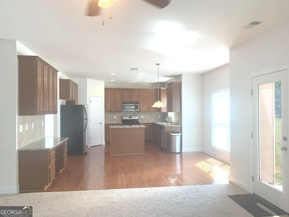 2118 Water Mill CT Buford, GA 30519