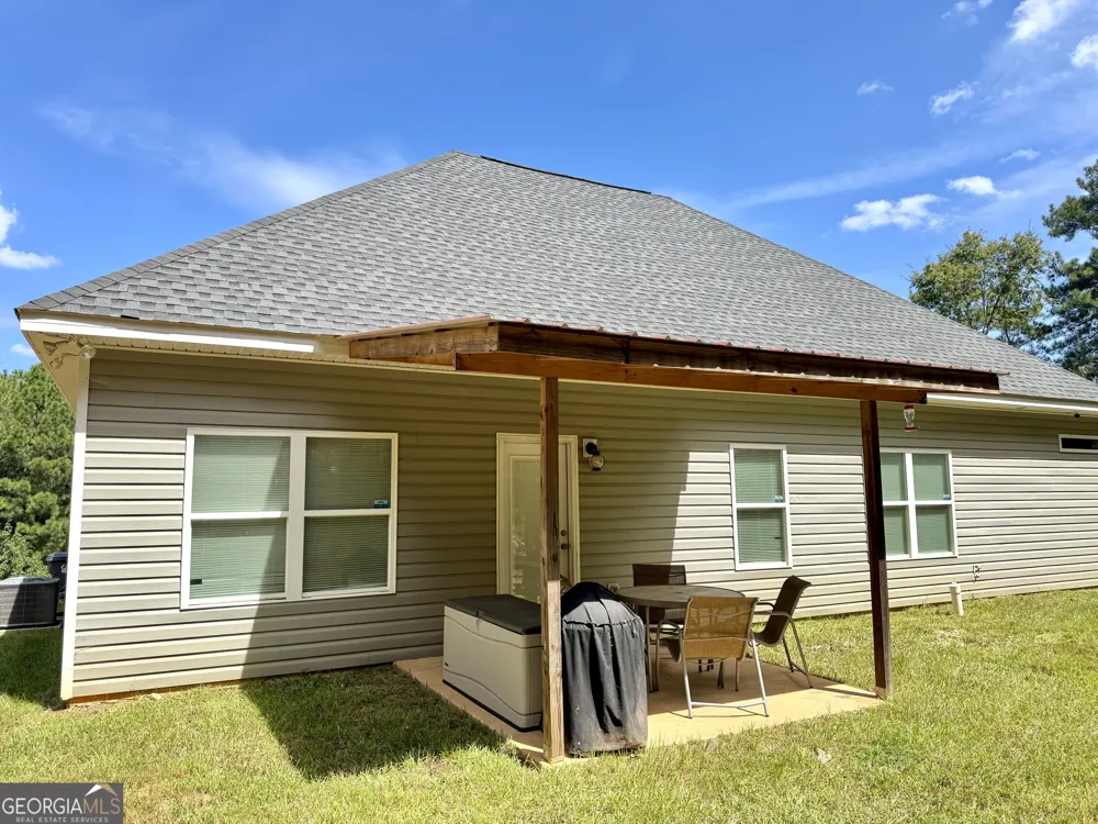 229 Hallie LN Macon, GA 31211