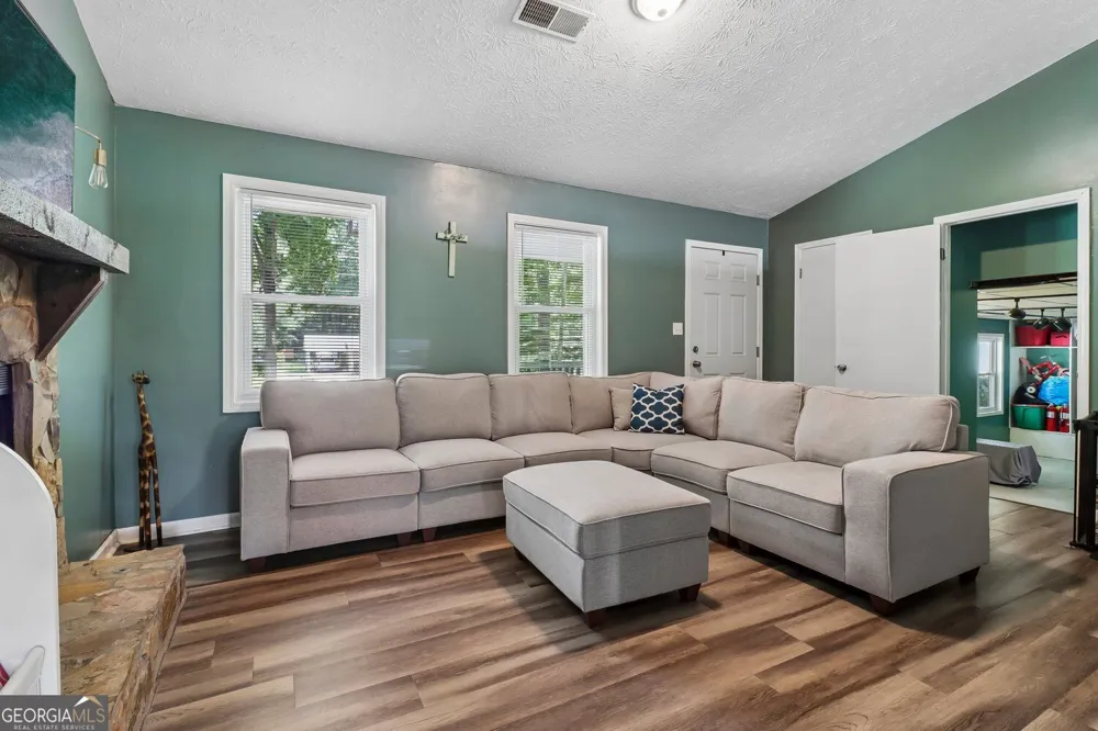2580 Suncrest CT Buford, GA 30519
