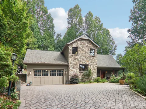 404 Southview Lane