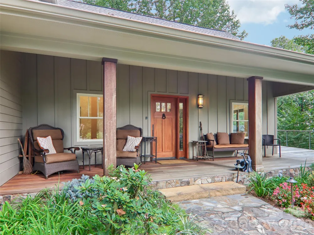 404 Southview Lane Flat Rock, NC 28731