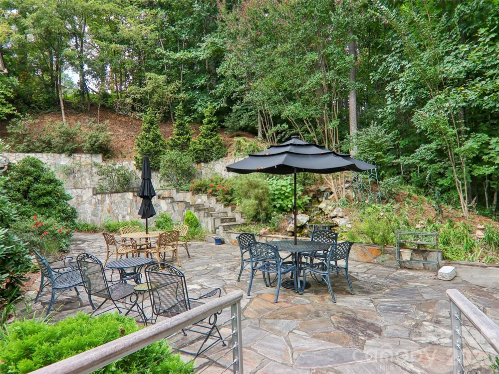 404 Southview Lane Flat Rock, NC 28731