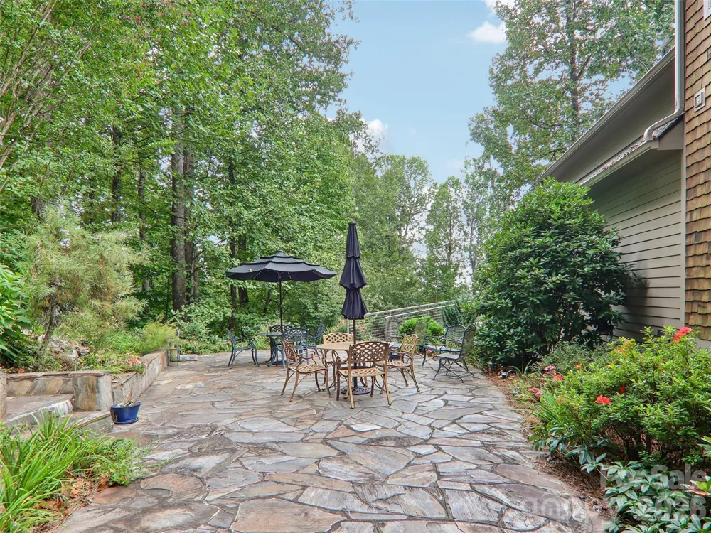 404 Southview Lane Flat Rock, NC 28731