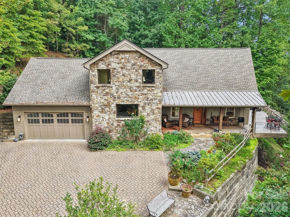 404 Southview Lane Flat Rock, NC 28731