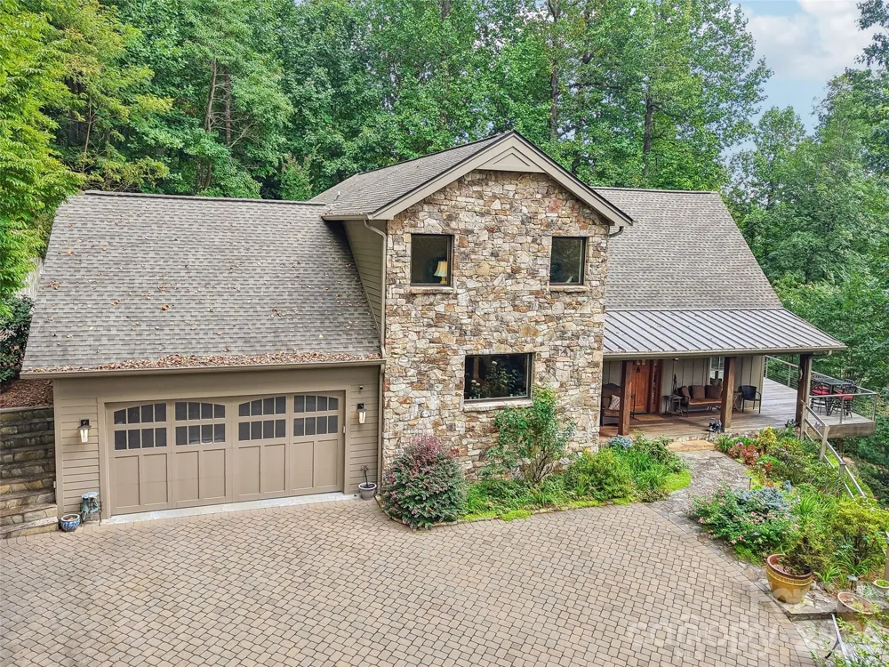 404 Southview Lane Flat Rock, NC 28731