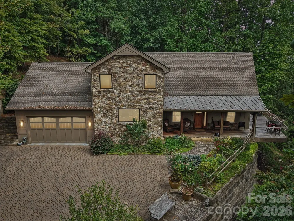 404 Southview Lane Flat Rock, NC 28731