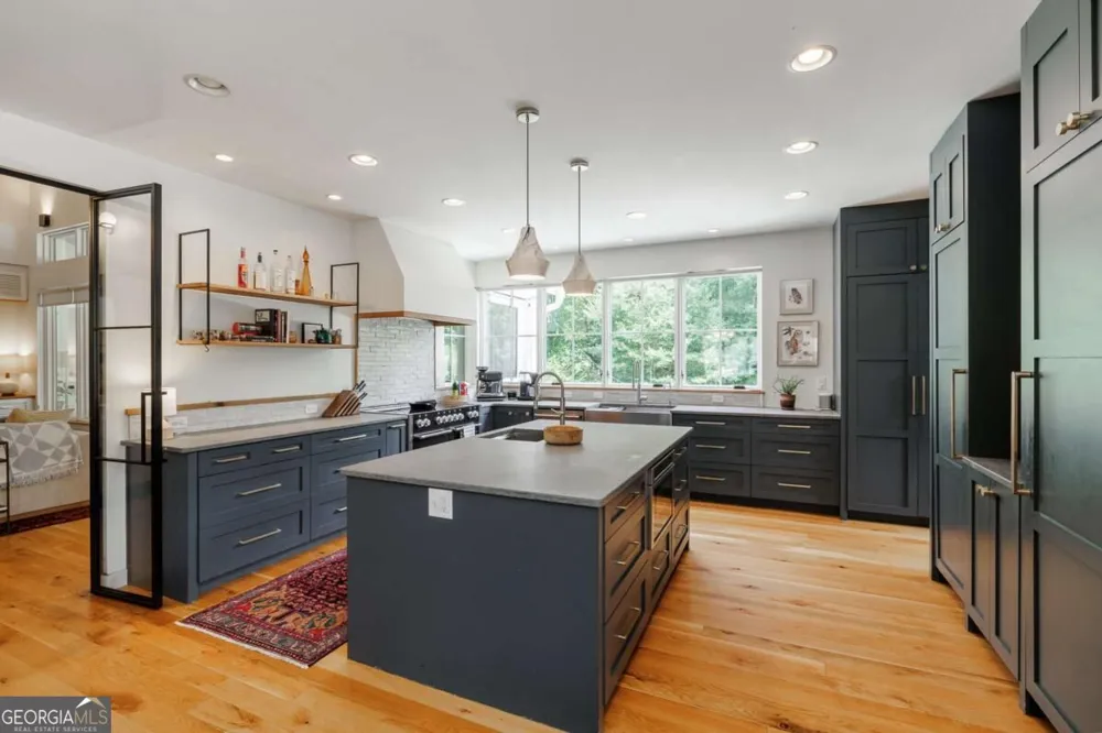 610 Holman AVE Athens, GA 30606