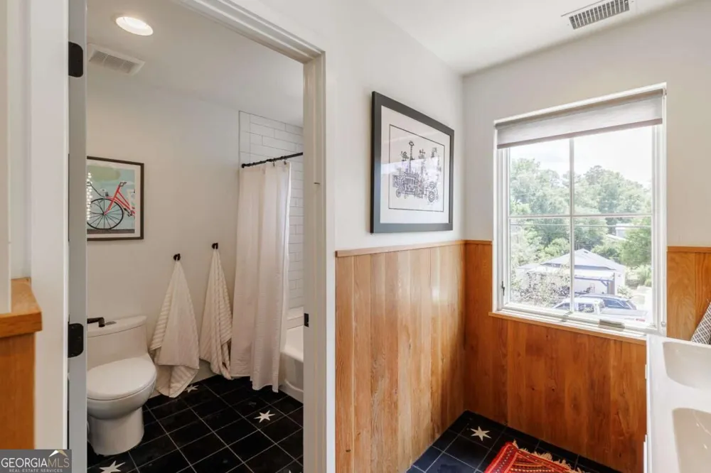 610 Holman AVE Athens, GA 30606