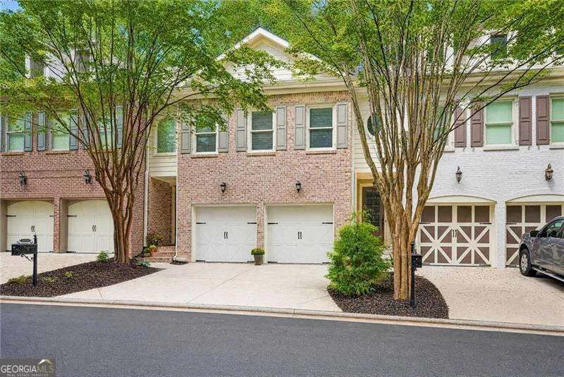2640 Long Pointe Roswell, GA 30076