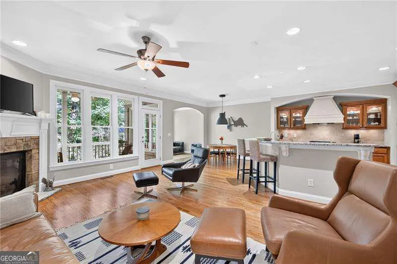 2640 Long Pointe Roswell, GA 30076