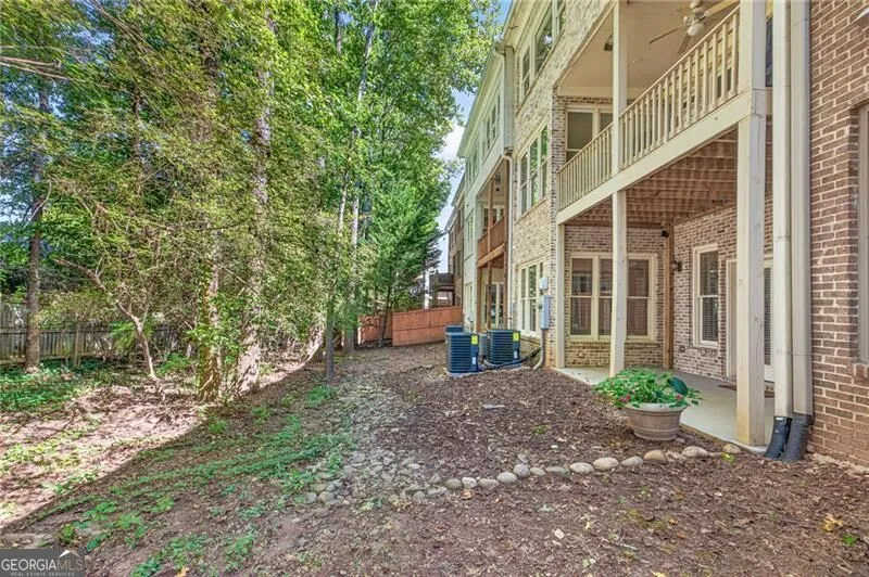 2640 Long Pointe Roswell, GA 30076
