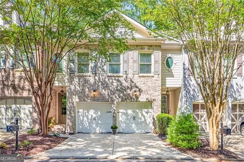 2640 Long Pointe Roswell, GA 30076
