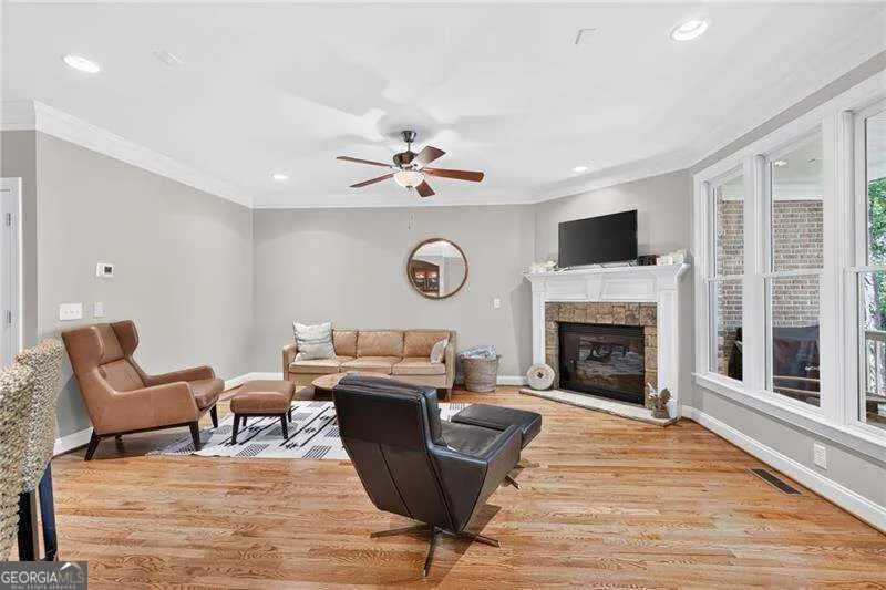 2640 Long Pointe Roswell, GA 30076