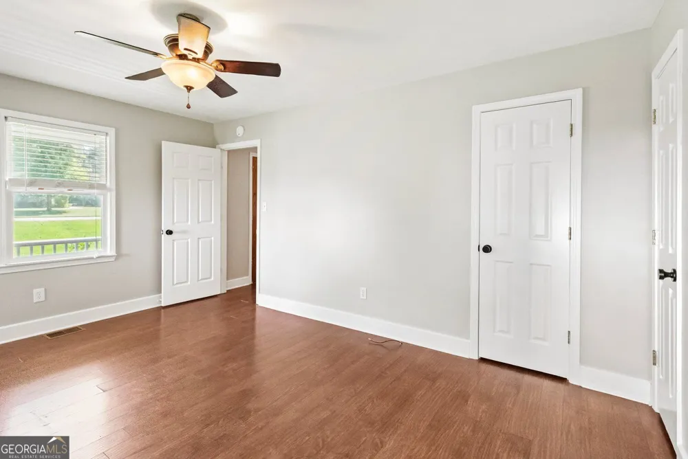 121 W Allison CIR Carrollton, GA 30117