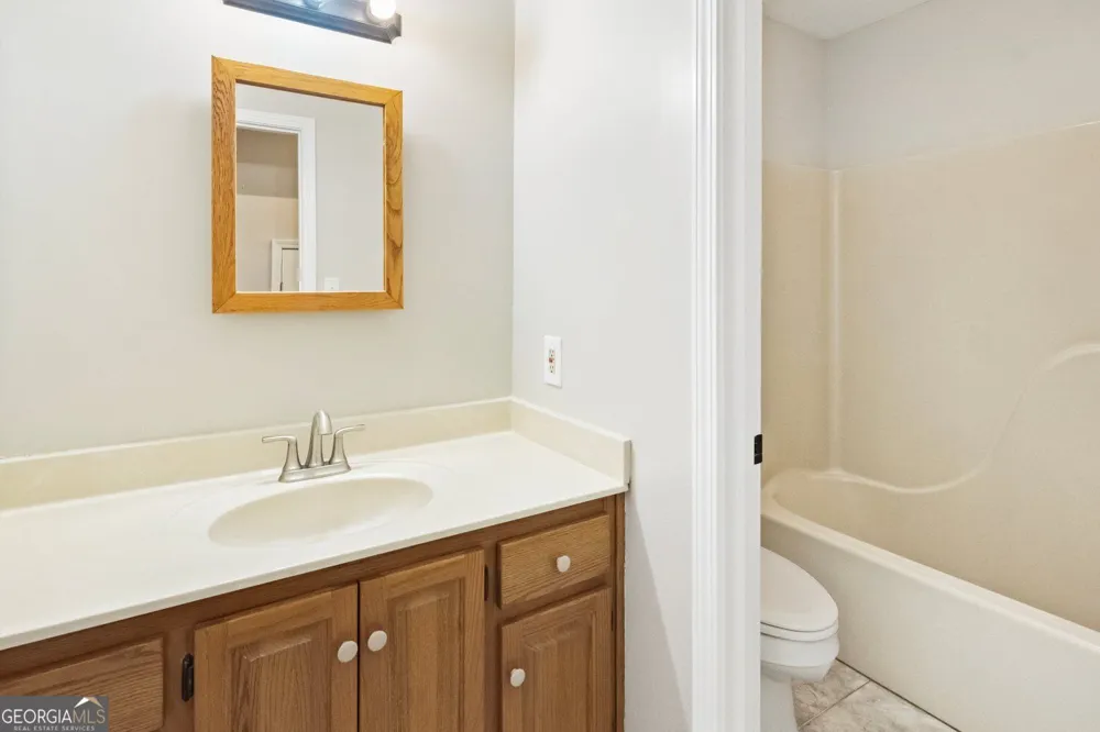 121 W Allison CIR Carrollton, GA 30117