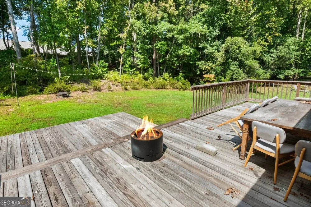 121 W Allison CIR Carrollton, GA 30117