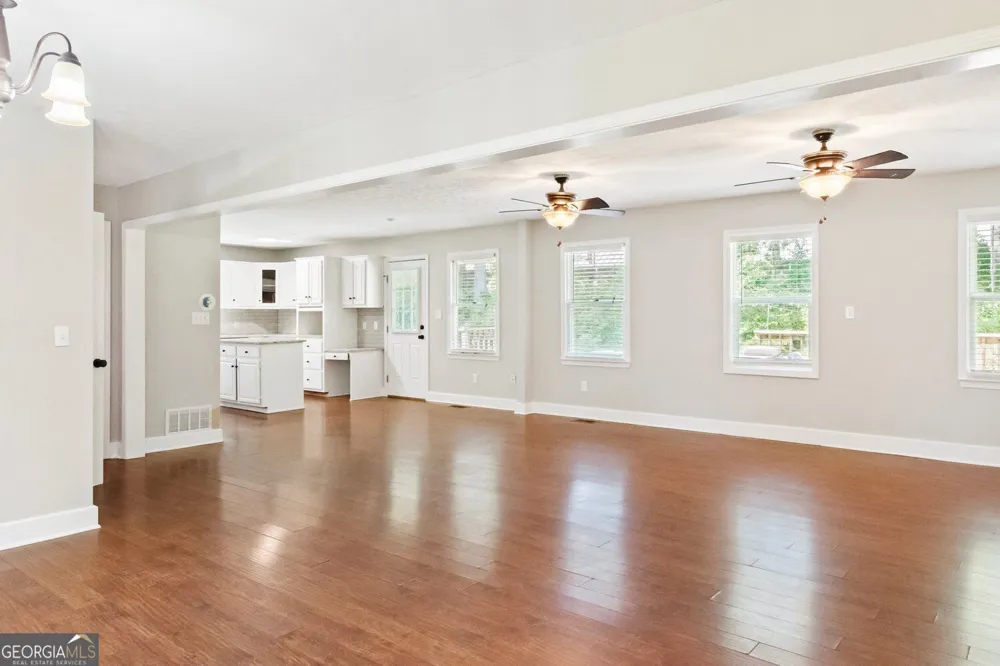 121 W Allison CIR Carrollton, GA 30117