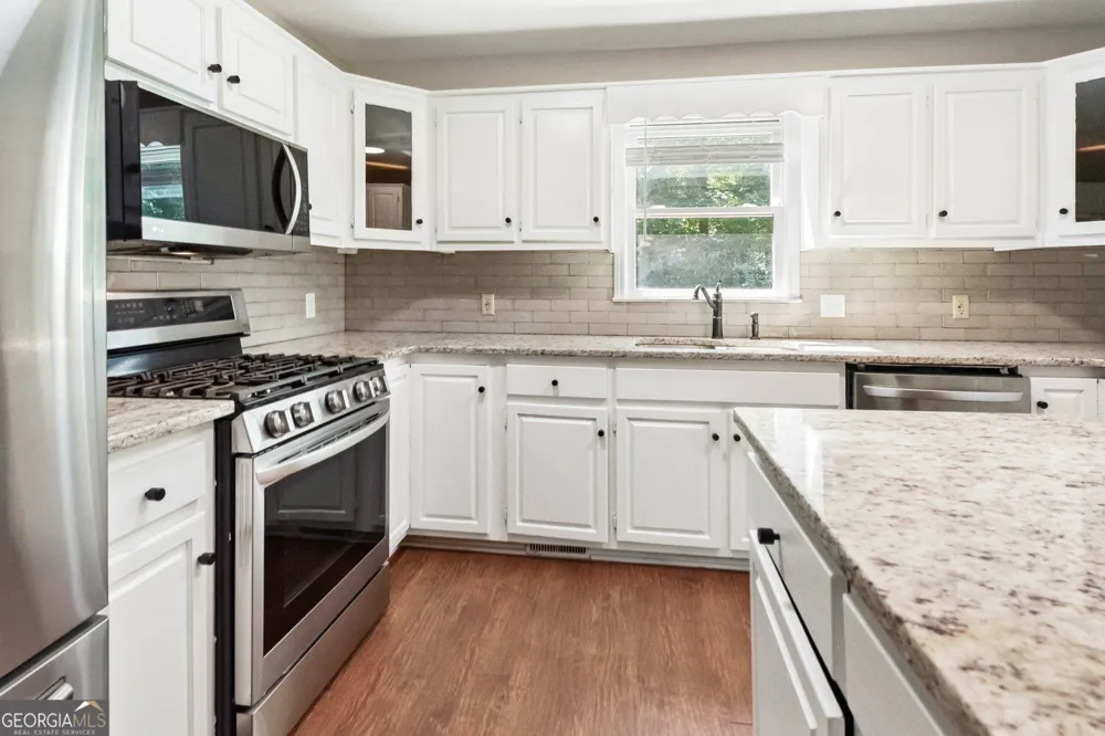 121 W Allison CIR Carrollton, GA 30117