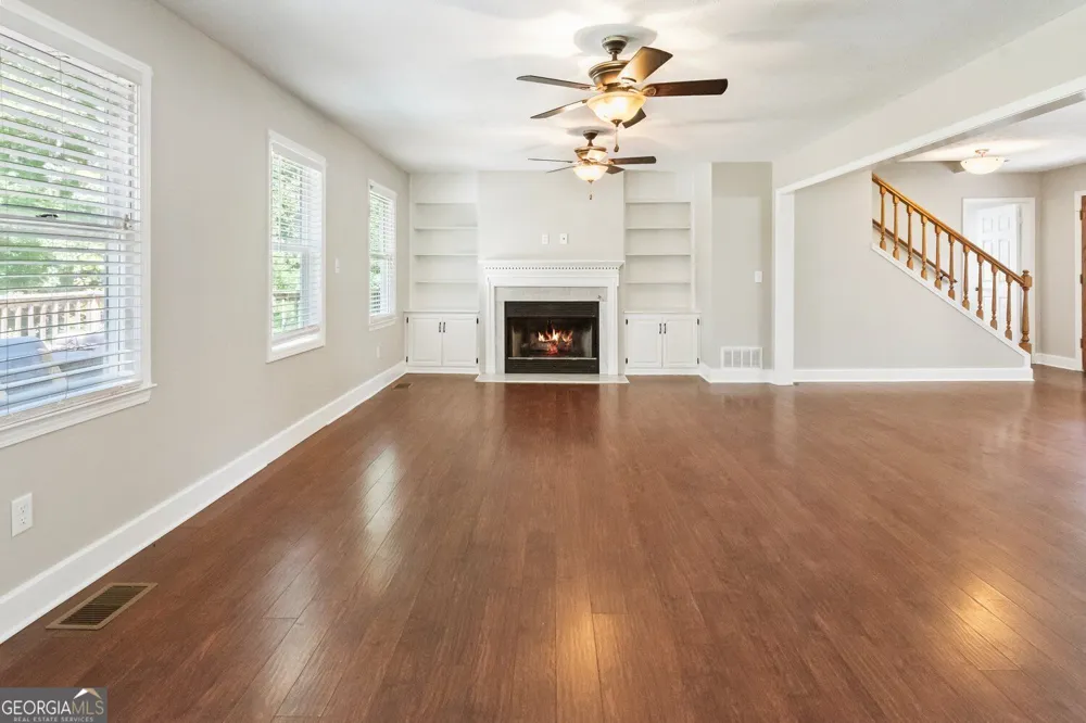 121 W Allison CIR Carrollton, GA 30117